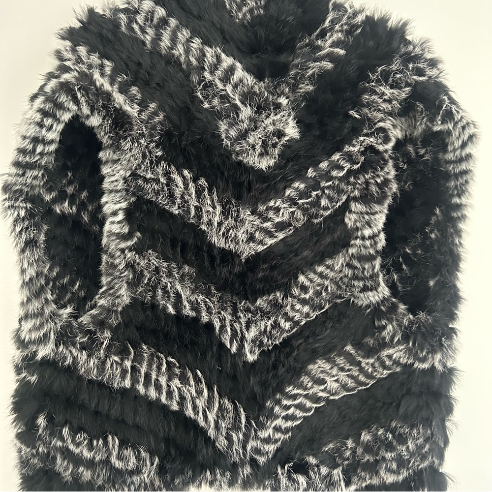 Marc Jacobs Rabbit Fur Vest - Picture 4 of 7